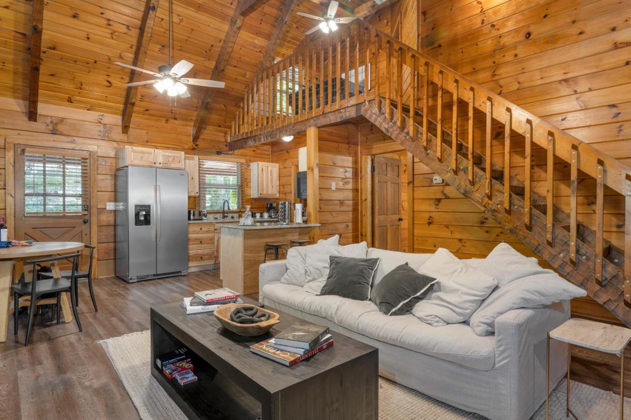 The Dudley Cabins By Avantstay Sevierville Exterior foto