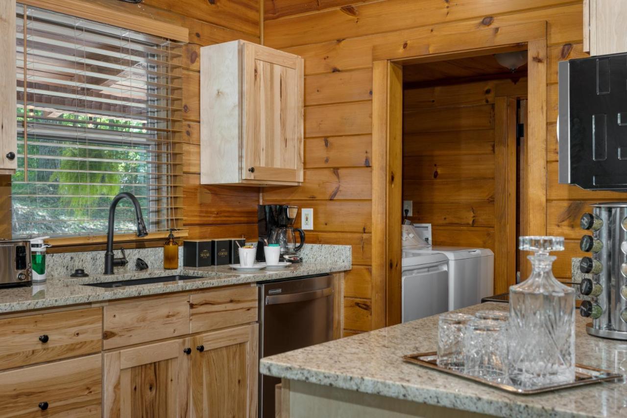 The Dudley Cabins By Avantstay Sevierville Exterior foto